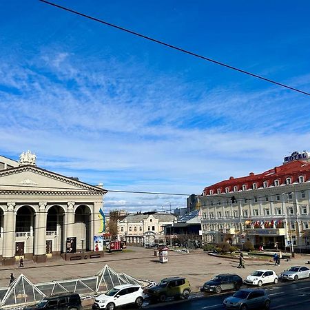 Lux Apartments In The City Center With A Coffee Machine, View Of A Theater, Near Zlata Plaza Rivne Exteriér fotografie
